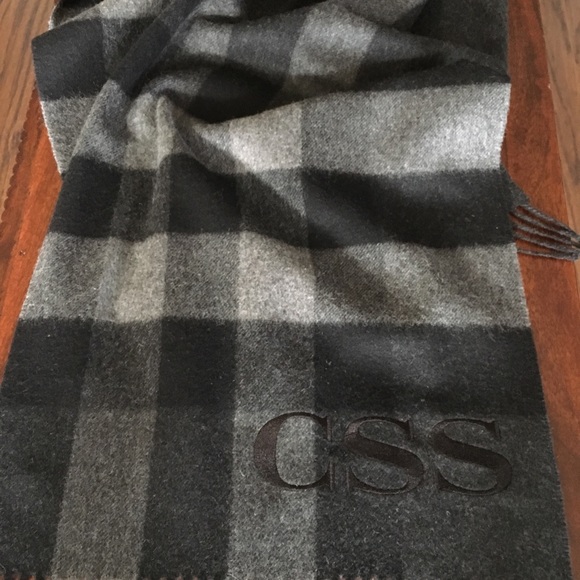 Burberry Scarf - Picture 6 of 7